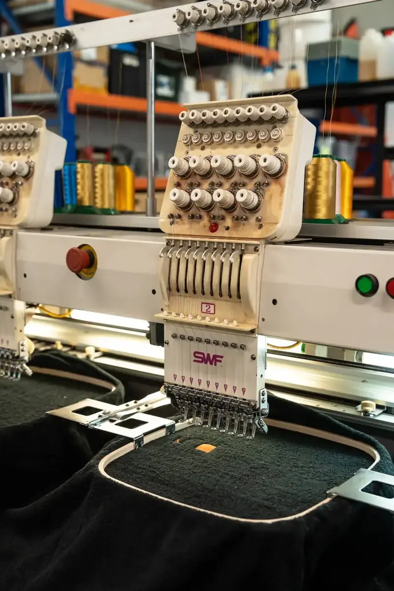 Multi-head embroidery machine